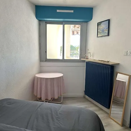 Renove, 4 Couchages, Proche Et Commerces, Parking Prive, Port Camargue - Fr-1-250-44