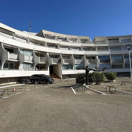 Appartamento Rénové, 4 Couchages, Proche Et Commerces, Parking Privé, Port Camargue - Fr-1-250-44 Le Grau-du-Roi