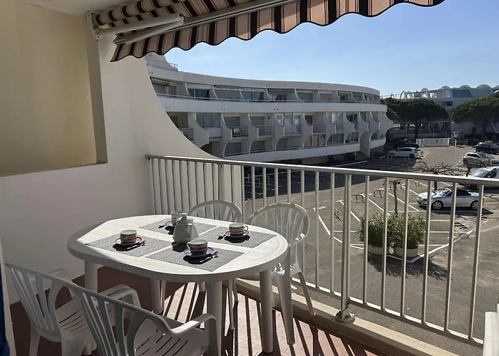 Rénové, 4 Couchages, Proche Et Commerces, Parking Privé, Port Camargue - Fr-1-250-44 Le Grau-du-Roi