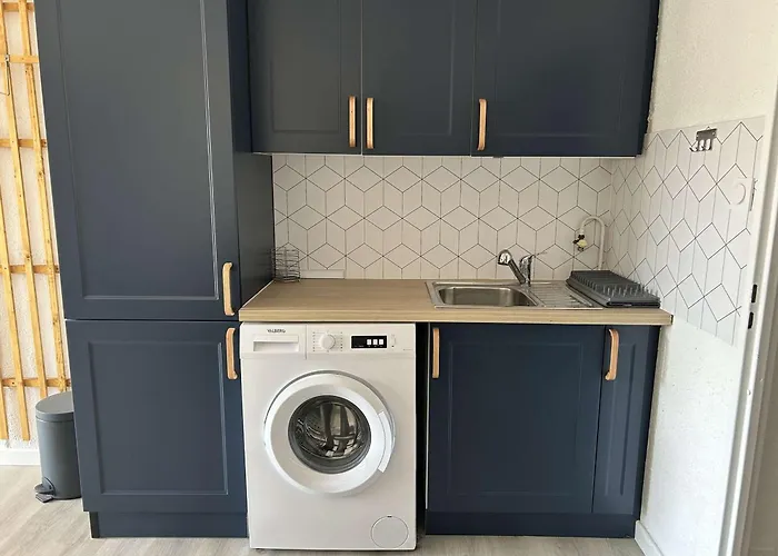 Appartamento Rénové, 4 Couchages, Proche Et Commerces, Parking Privé, Port Camargue - Fr-1-250-44 *