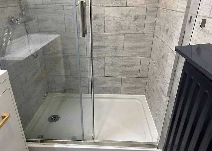 Rénové, 4 Couchages, Proche Et Commerces, Parking Privé, Port Camargue - Fr-1-250-44 Le Grau-du-Roi